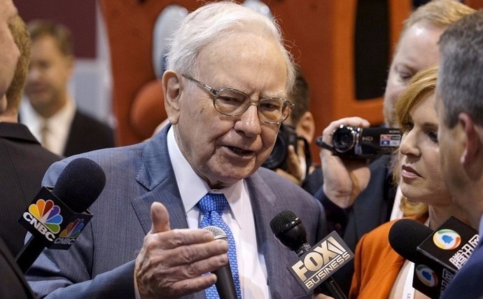 warren-buffett-charlie-munger-investment-quotes-2015-berkshire-hathaway-annual-meeting